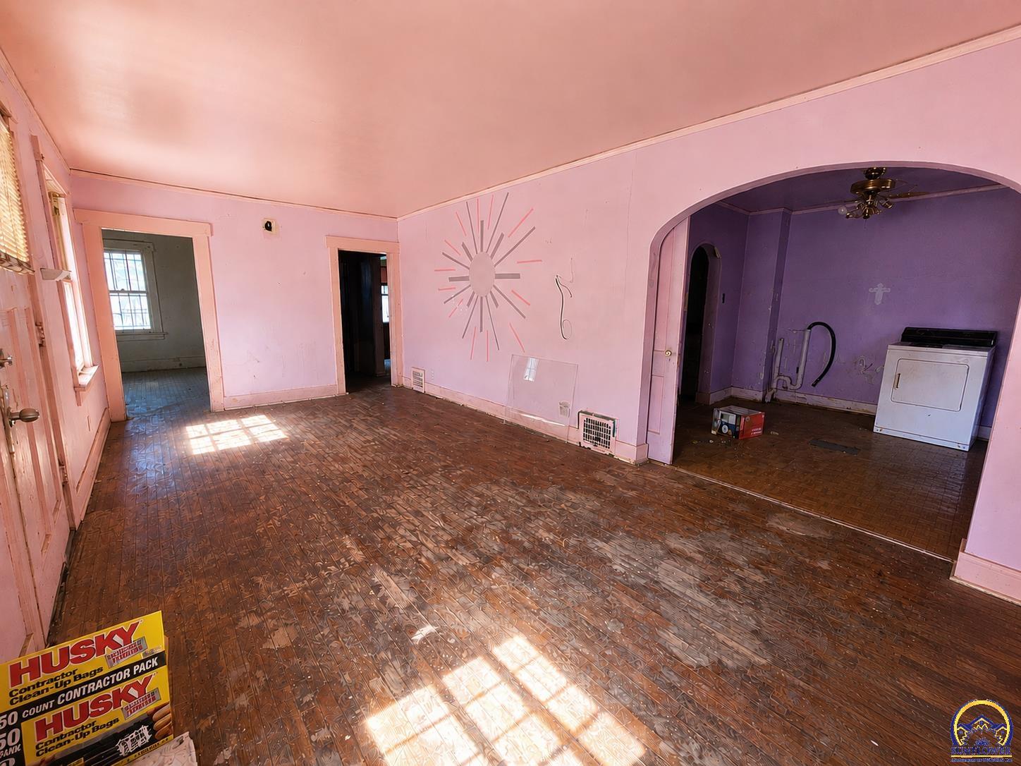 711 Southeast Lawrence Street Topeka, KS 66607 - Photo 3 of 12