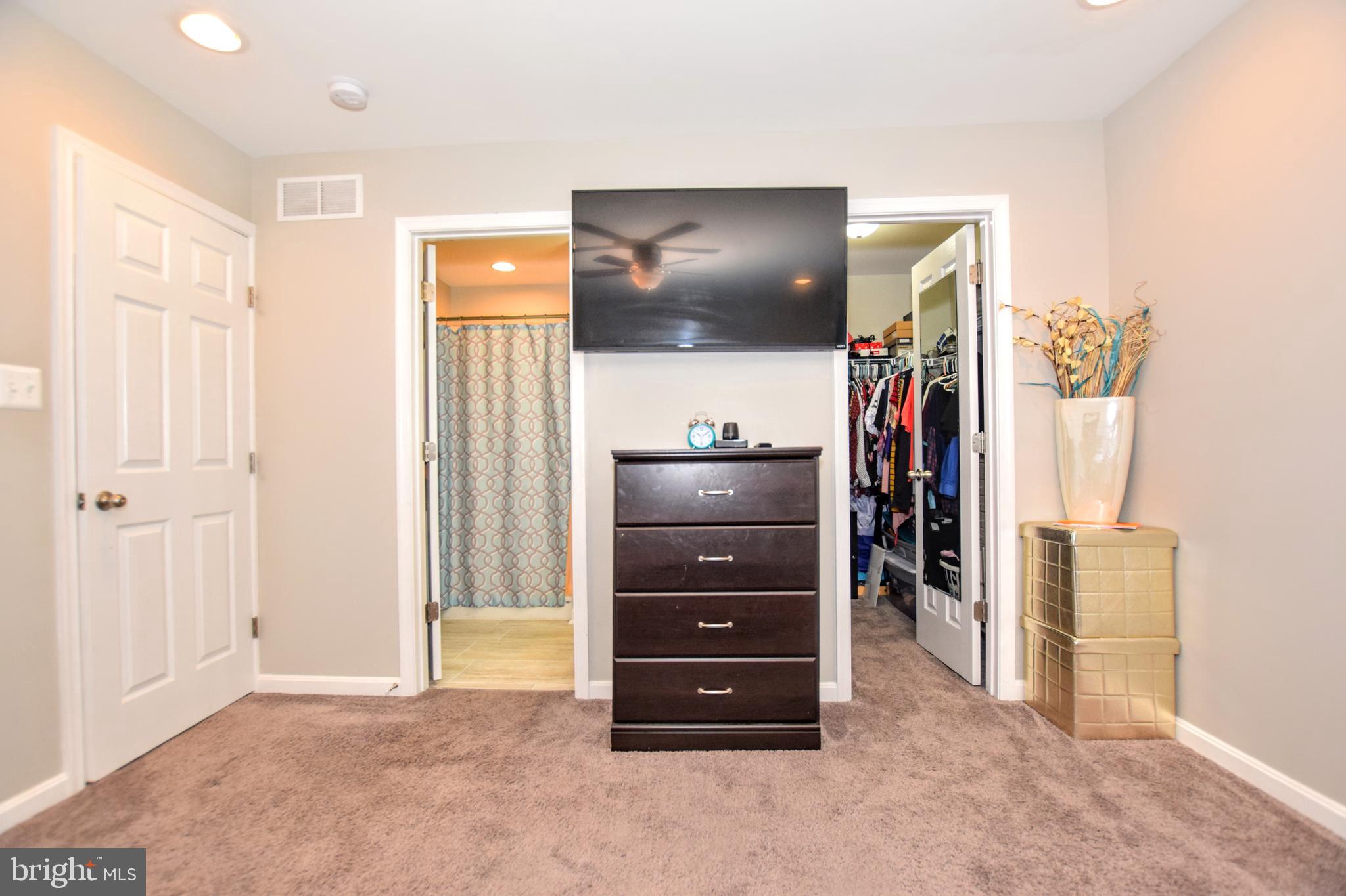 312 Laburnum Road Edgewood, MD 21040 - Photo 17 of 25 Spacious Master BR w/ Walk in Closet, Full BA!