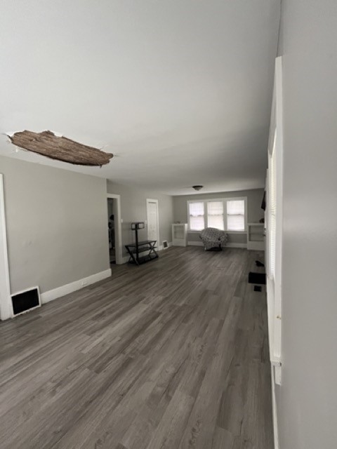 1770 North Church Street Decatur, IL 62526 - Photo 4 of 18 Living room