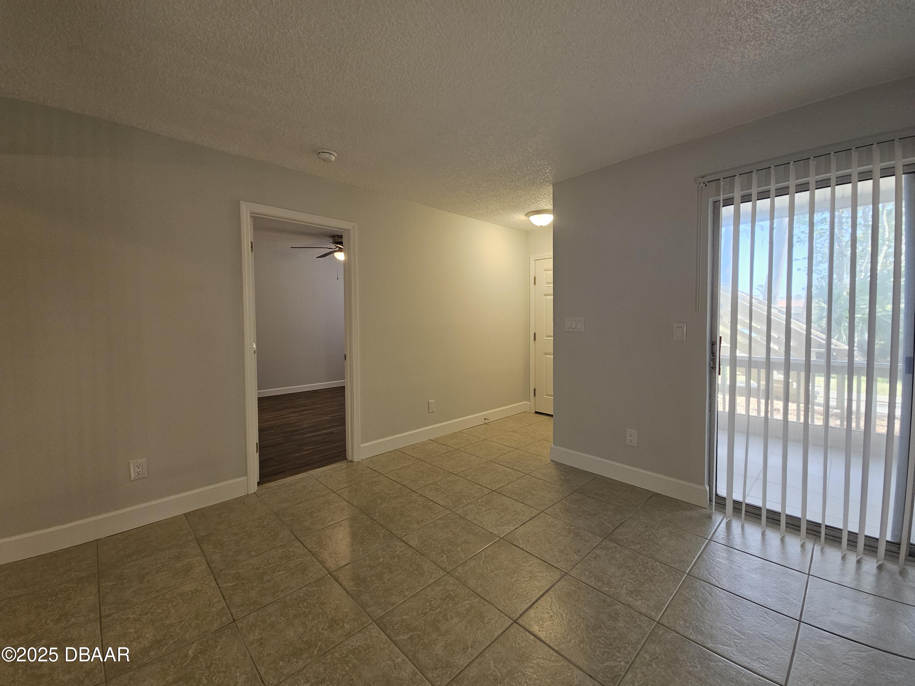 1600 Big Tree Road, Unit F2 South Daytona, FL 32119 - Photo 8 of 12 Living Room