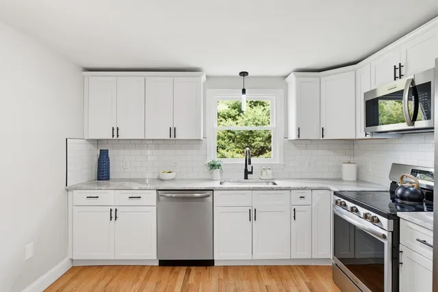 $389,000 | 61 Clarence Street, West Springfield, MA 01089