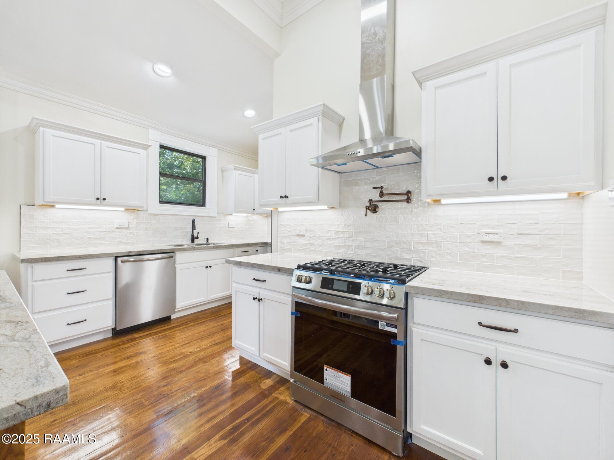 6011 Youngsville Road New Iberia, LA 70560 - Photo 16 of 50 CAM04252G0-PR0122-STILL016