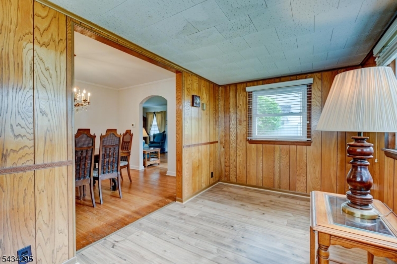 328 Plymouth Road Union, NJ 07083 - Photo 13 of 32