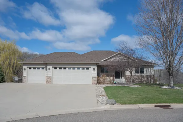 $500,000 | 1431 23rd Street Southeast, St. Cloud, MN 56304