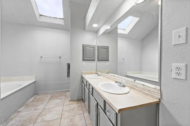 $2,300 | 2338 Stillwater Drive, Mesquite, TX 75181