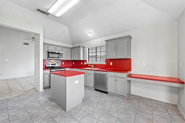 $2,300 | 2338 Stillwater Drive, Mesquite, TX 75181