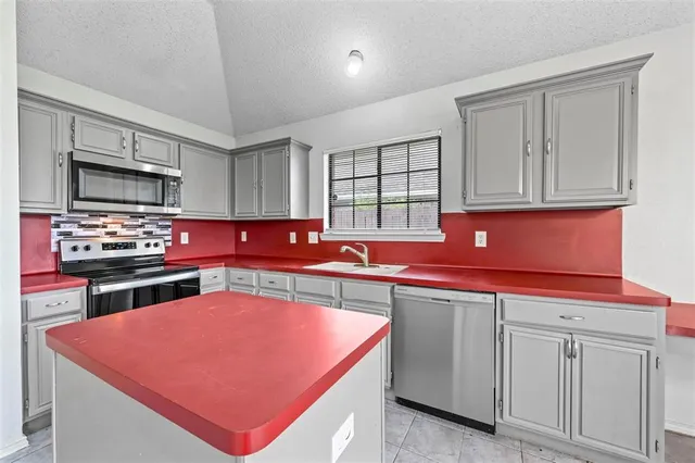 $2,300 | 2338 Stillwater Drive, Mesquite, TX 75181