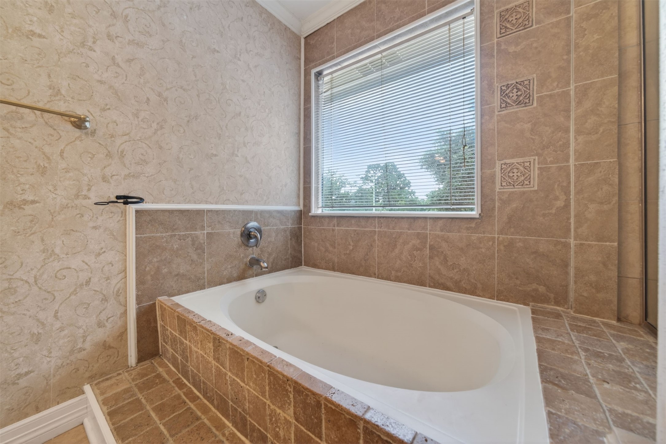 9414 Calwood Circle Spring, TX 77379 - Photo 43 of 49 Main Bathroom