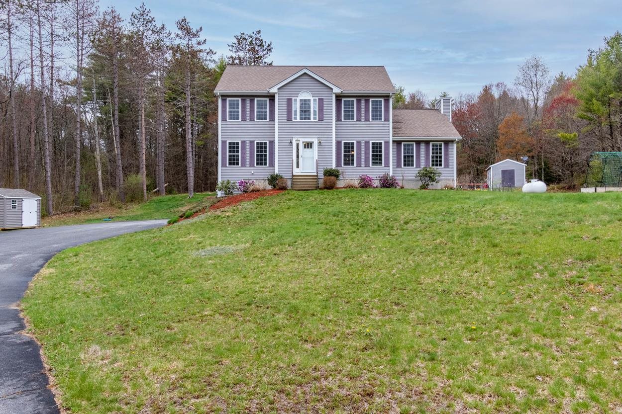 51 Raymond Road Deerfield, NH 03037 - Photo 1 of 34