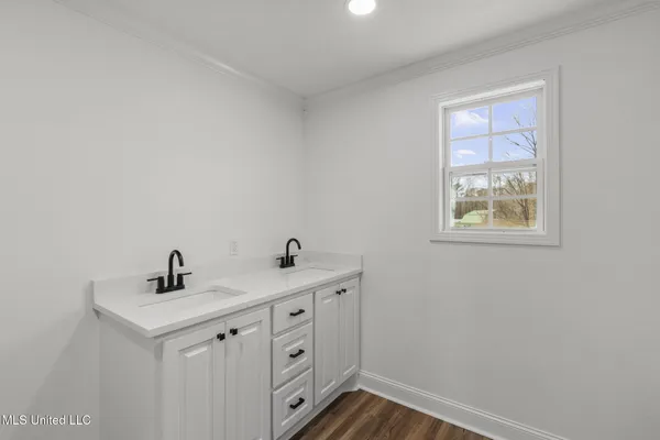 $230,000 | 18285 Midway Road, Terry, MS 39170