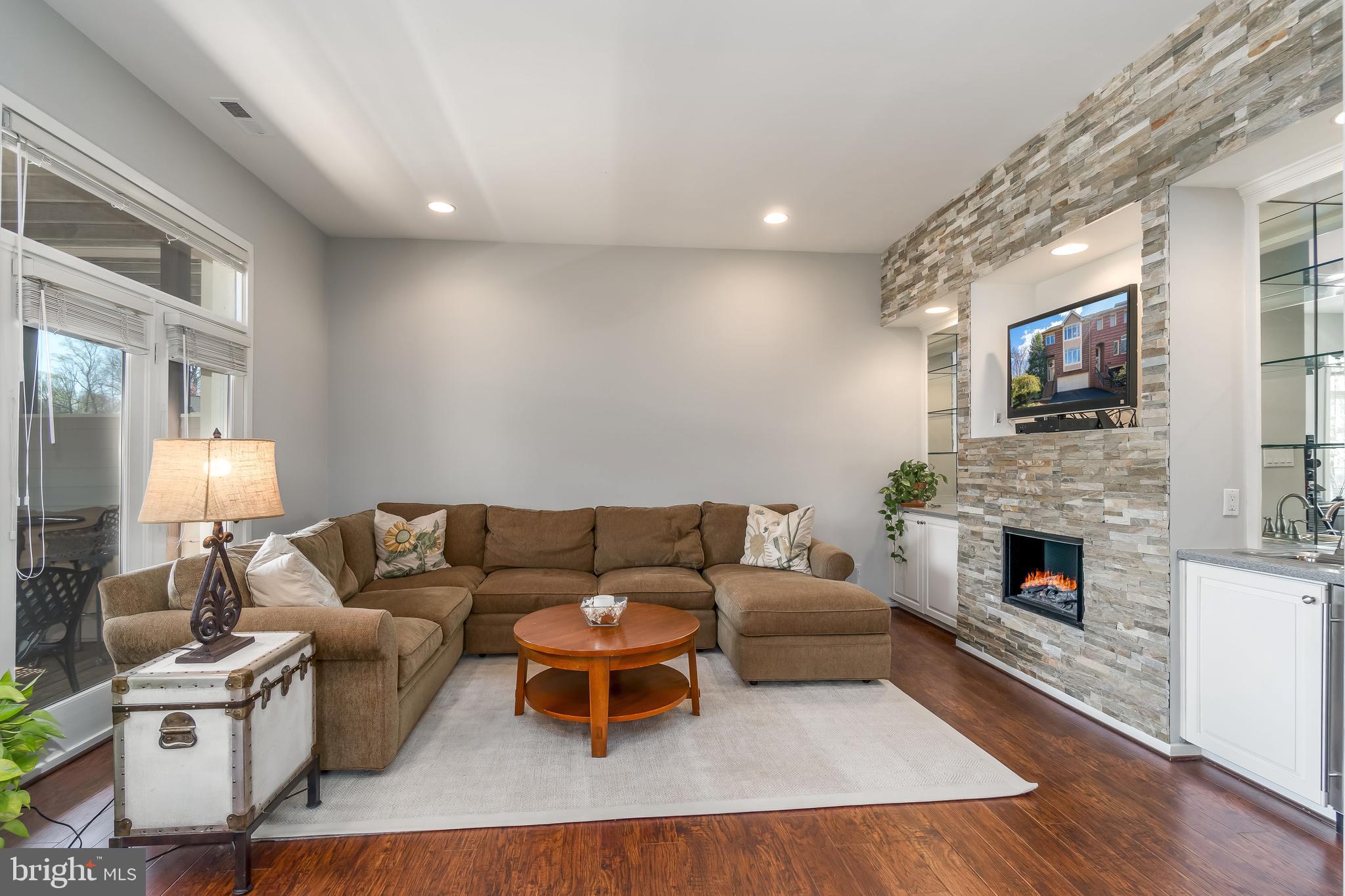 11512 Hemingway Drive Reston, VA 20194 - Photo 28 of 40 Gallery Image 28
