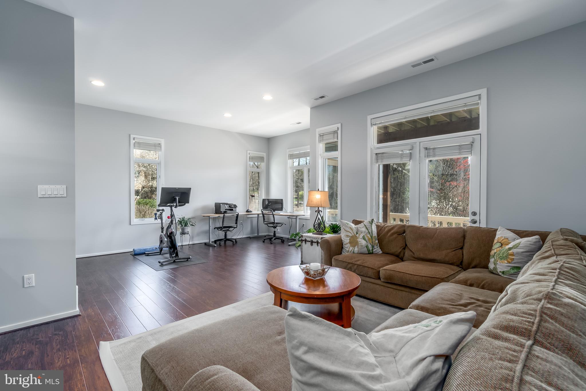 11512 Hemingway Drive Reston, VA 20194 - Photo 29 of 40 Summer View