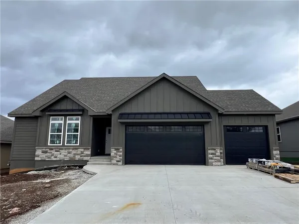 $534,900 | 11802 East 231st Street, Peculiar, MO 64078