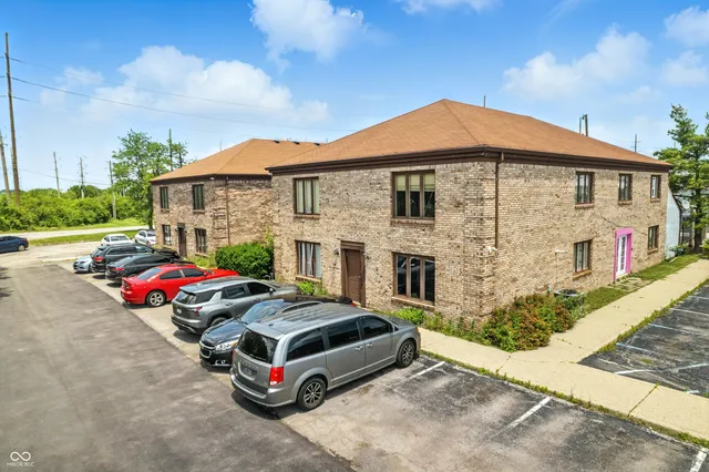 $1,999,900 | 8553 Bash Street, Indianapolis, IN 46250