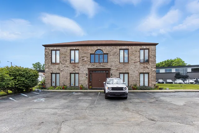 $1,999,900 | 8553 Bash Street, Indianapolis, IN 46250