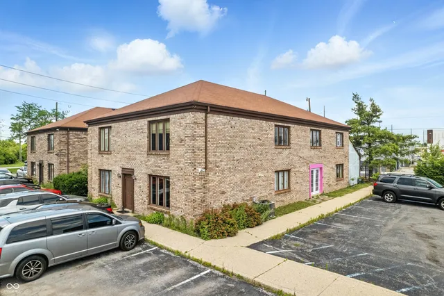 $1,999,900 | 8553 Bash Street, Indianapolis, IN 46250