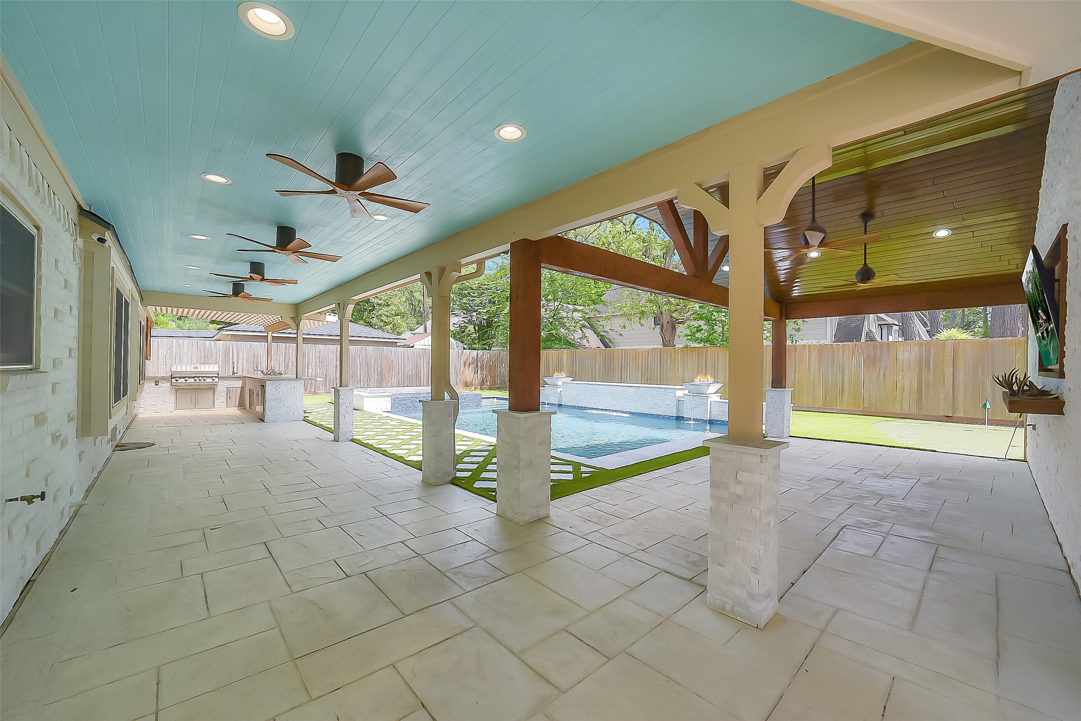 9519 Oxted Lane Spring, TX 77379 - Photo 28 of 40 a view of an empty room with a window