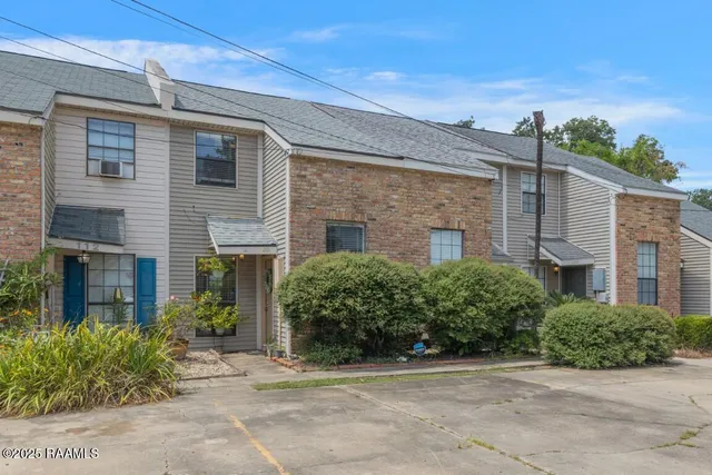 $135,000 | 110 South St Pierre Street, Broussard, LA 70518