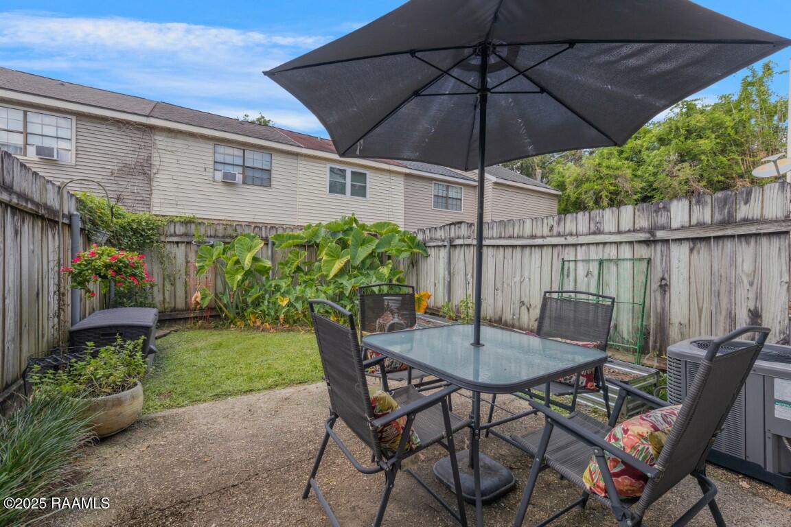 110 South St Pierre Street Broussard, LA 70518 - Photo 15 of 18 110 S Pierre Broussard-14