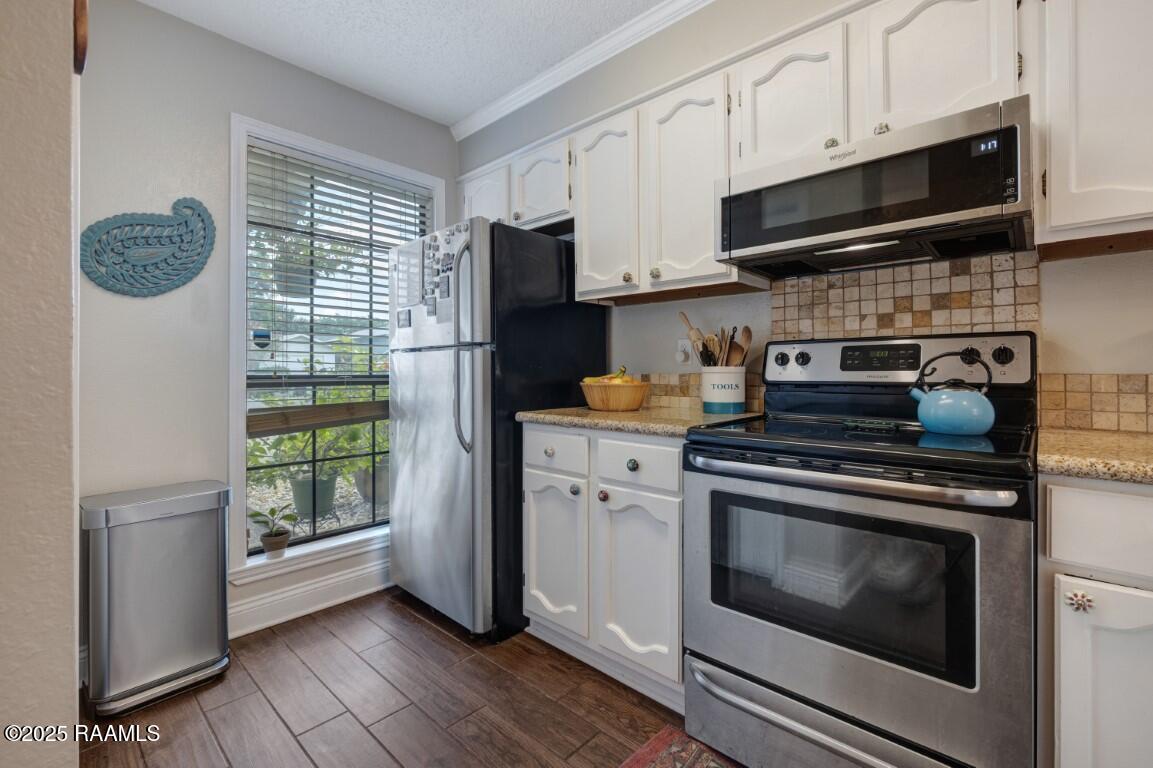 110 South St Pierre Street Broussard, LA 70518 - Photo 9 of 18 110 S Pierre Broussard-8