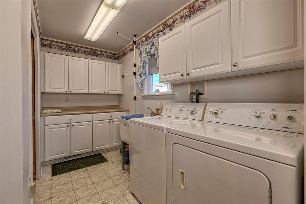 139 Holly Place Road Mount Pleasant, PA 15666 - Photo 13 of 37 Laundry Room off the Kitchen