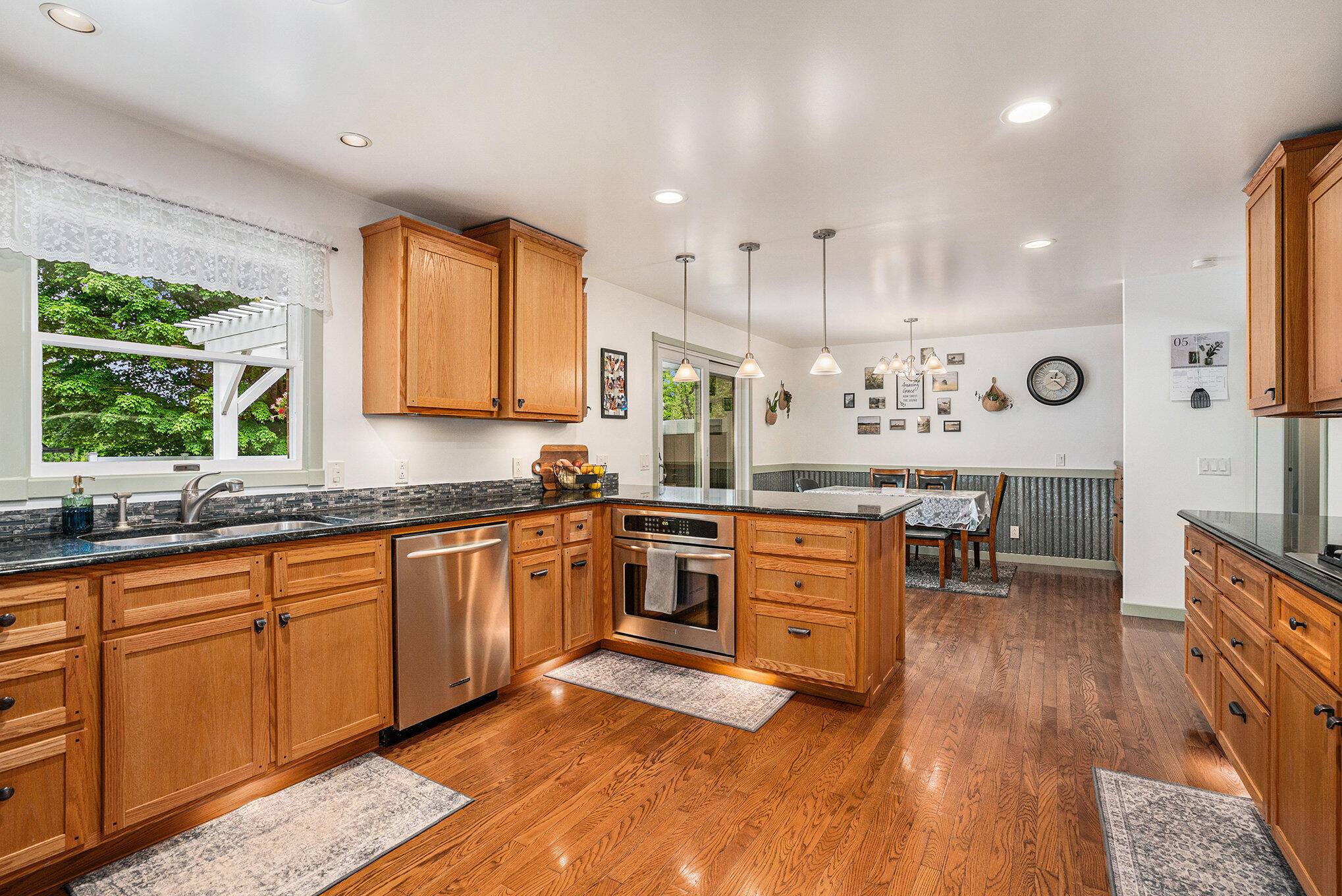 720 Riverside Drive Constantine, MI 49042 - Photo 7 of 32 dsc00558-2_206