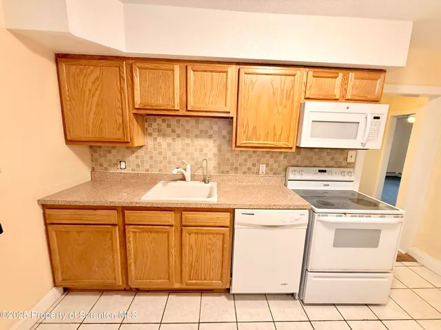 $8,400 | 1304 St Ann Street, Unit 2, Scranton, PA 18504