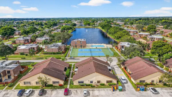 $2,350 | 484 Springdale Circle, Unit 48D, Palm Springs, FL 33461