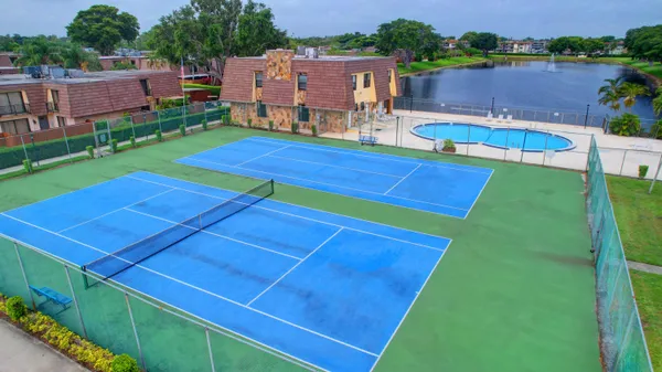 $2,350 | 484 Springdale Circle, Unit 48D, Palm Springs, FL 33461