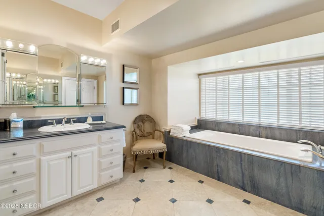 $33,000,000 | 5010 Gate 4 Road, Paso Robles, CA 93446