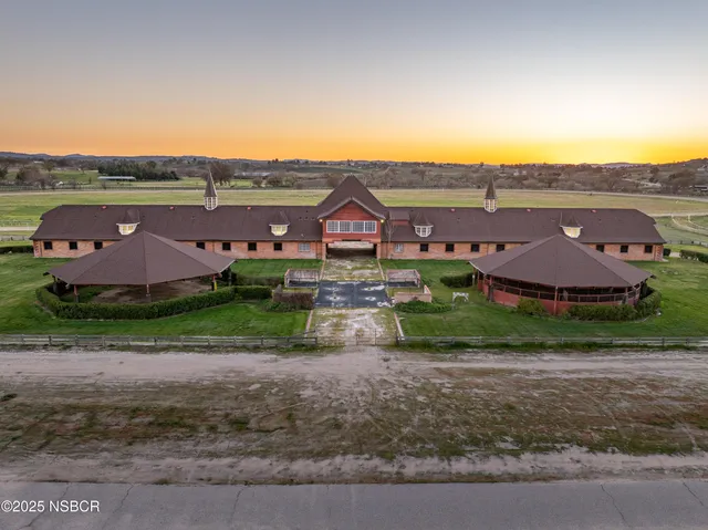 $33,000,000 | 5010 Gate 4 Road, Paso Robles, CA 93446