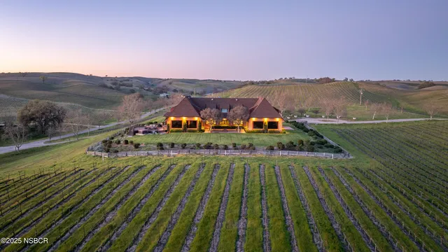 $33,000,000 | 5010 Gate 4 Road, Paso Robles, CA 93446
