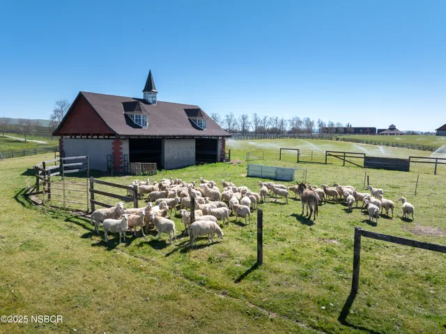 $33,000,000 | 5010 Gate 4 Road, Paso Robles, CA 93446