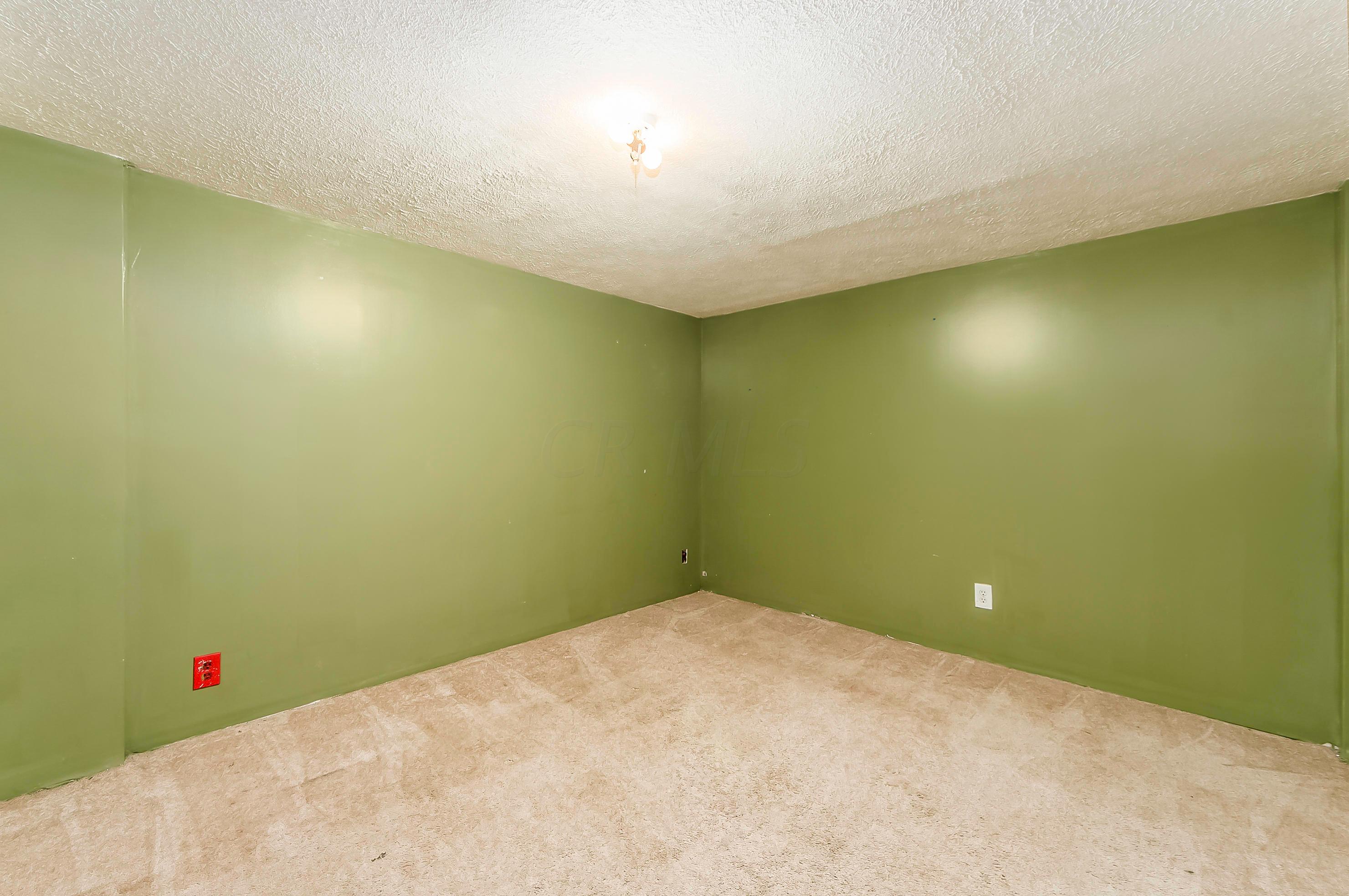 1686 Ripplebrook Road Columbus, OH 43223 - Photo 21 of 35 Gallery Image 21