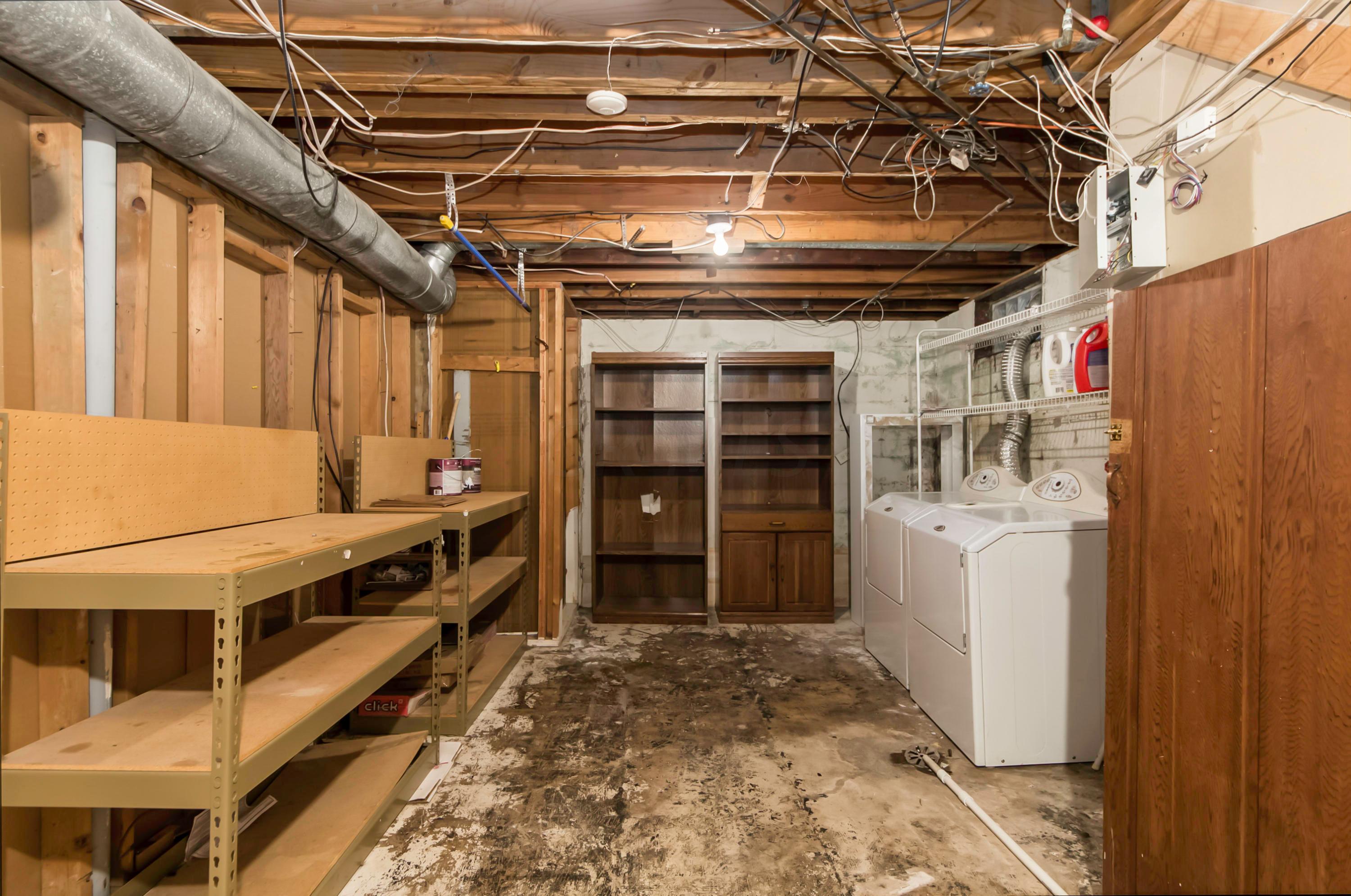 1686 Ripplebrook Road Columbus, OH 43223 - Photo 23 of 35 Gallery Image 23