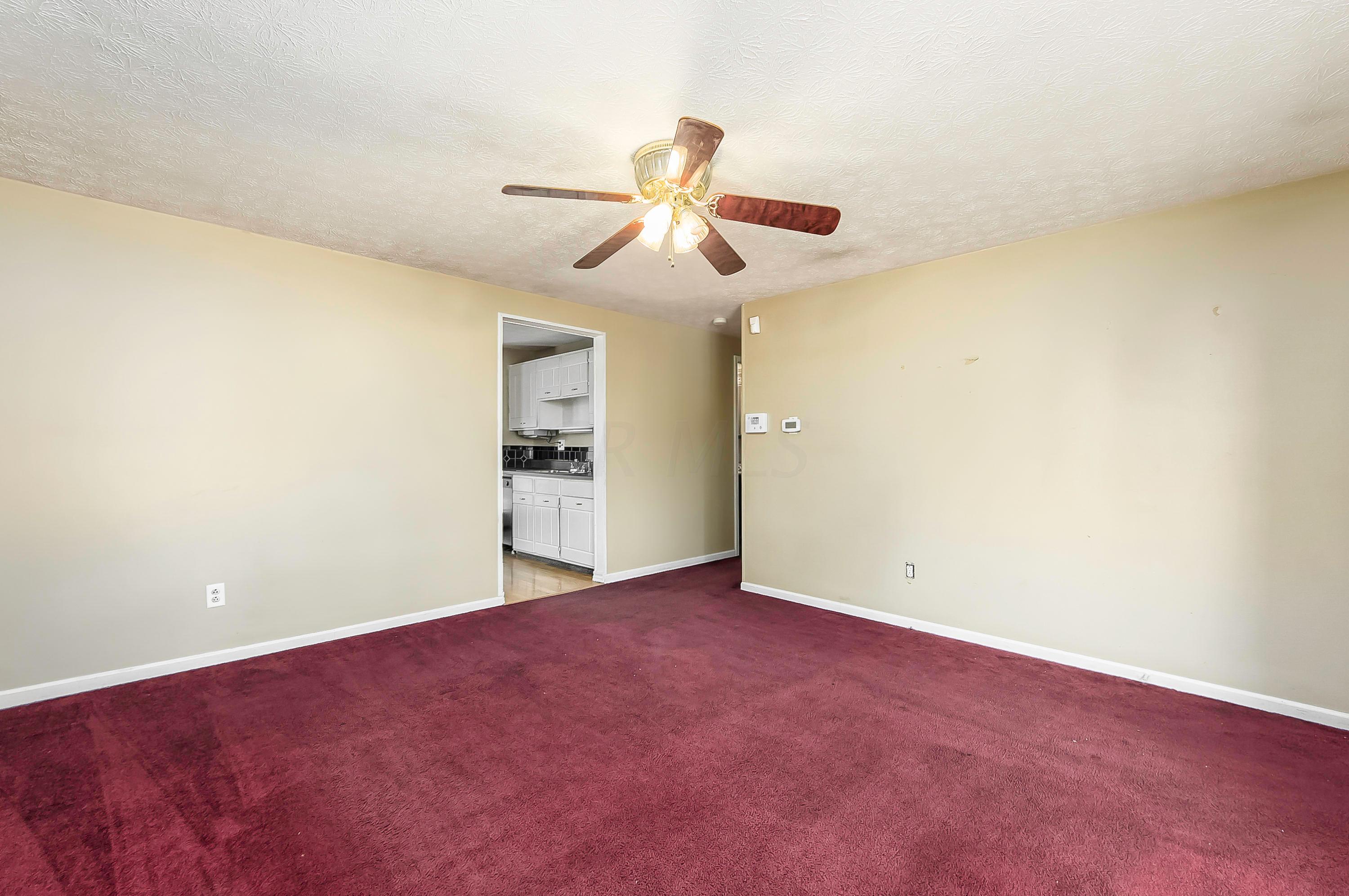 1686 Ripplebrook Road Columbus, OH 43223 - Photo 7 of 35 Gallery Image 7