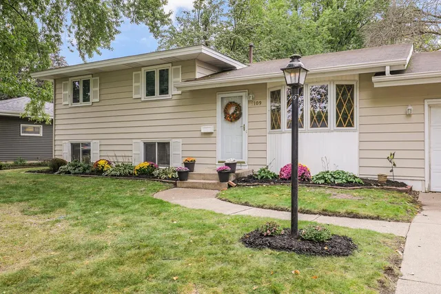 $320,000 | 9109 Northwood Parkway, New Hope, MN 55427