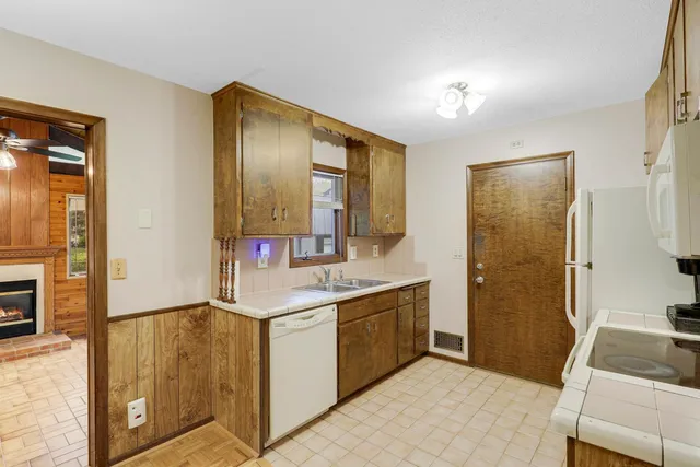 $320,000 | 9109 Northwood Parkway, New Hope, MN 55427