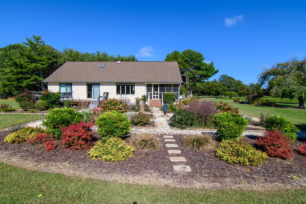 8402 Seaside Road Nassawadox, VA 23413 - Photo 4 of 29