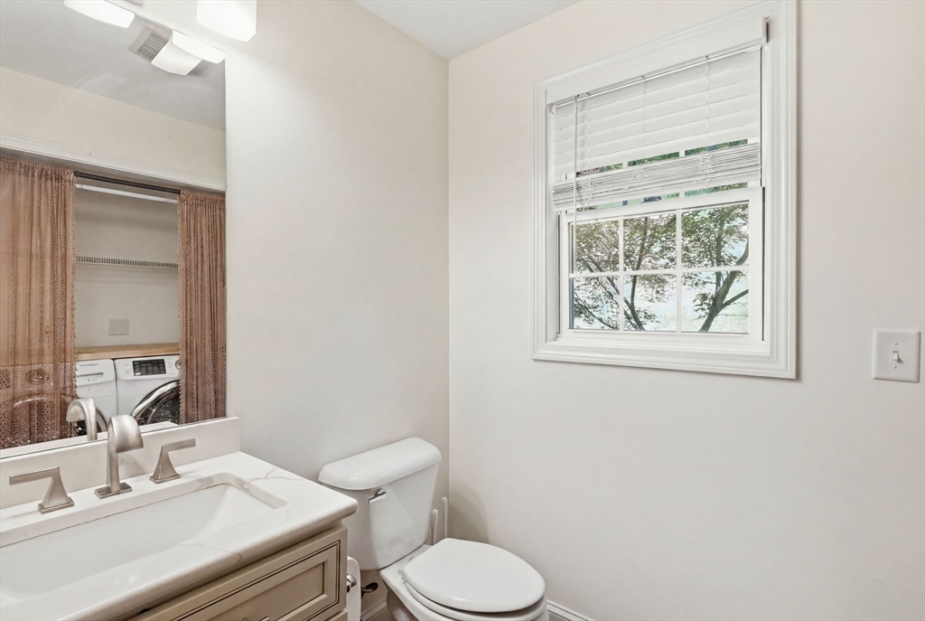 67 Hidden Road Dracut, MA 01826 - Photo 15 of 32