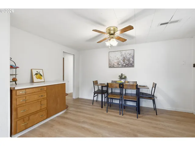 $565,000 | 36778 Shoreview Drive, Dorena, OR 97434