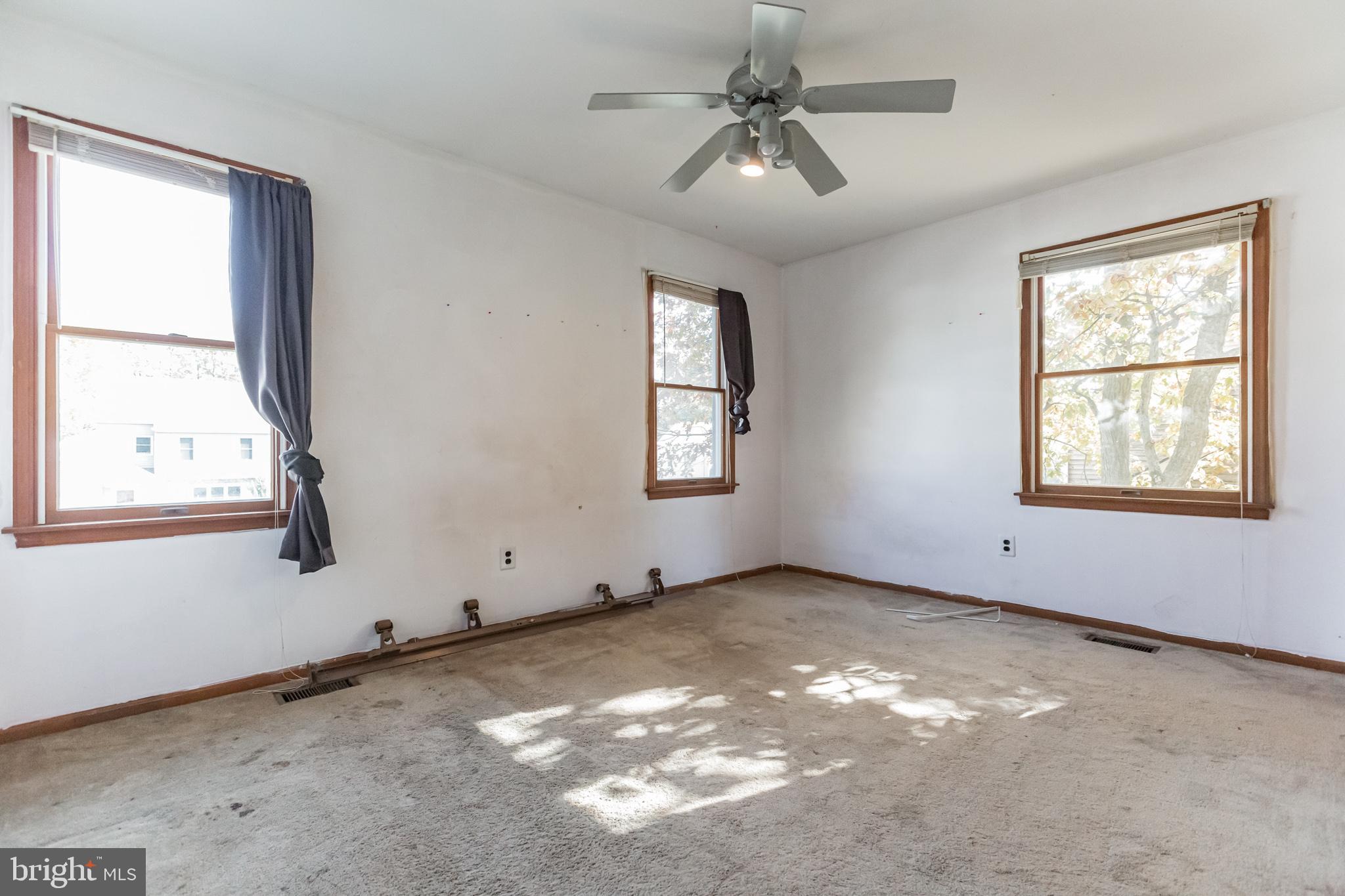 5 Winfield Road Sicklerville, NJ 08081 - Photo 8 of 30 Gallery Image 8