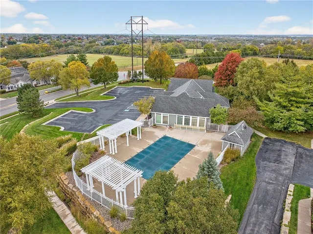 $345,000 | 23154 West 71st Terrace, Shawnee, KS 66227