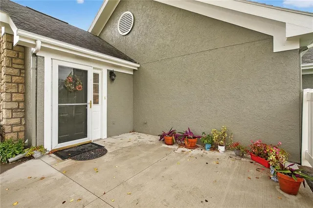 $345,000 | 23154 West 71st Terrace, Shawnee, KS 66227