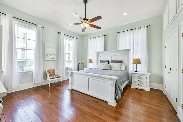 $2,900 | 1121 Market Street, Galveston, TX 77550