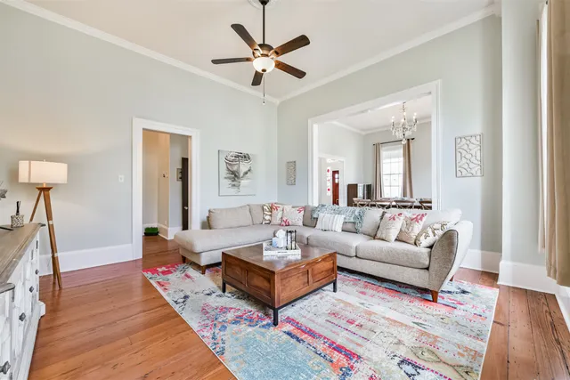 $2,900 | 1121 Market Street, Galveston, TX 77550