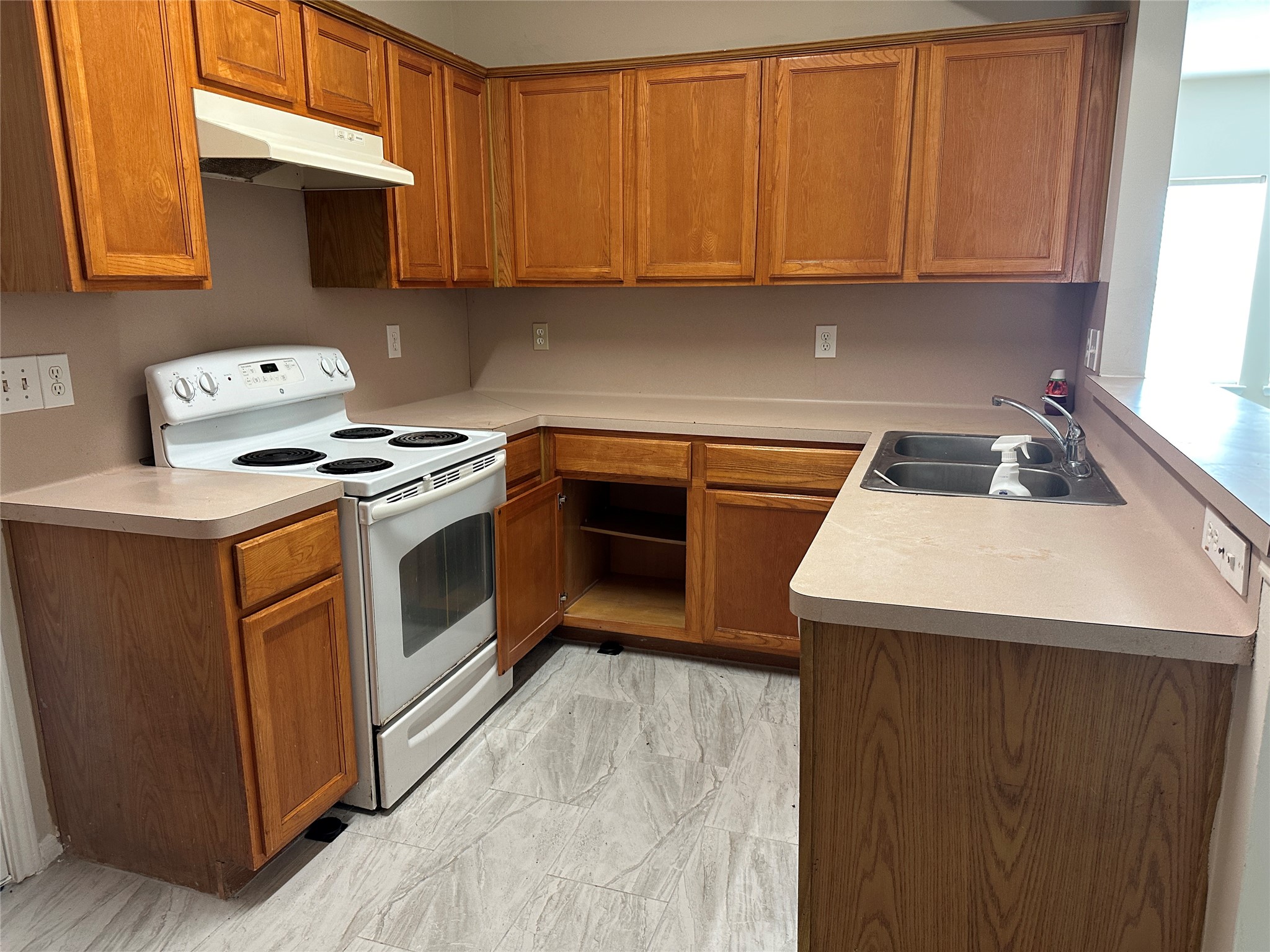 6942 Paris Street, Unit B Houston, TX 77021 - Photo 8 of 17