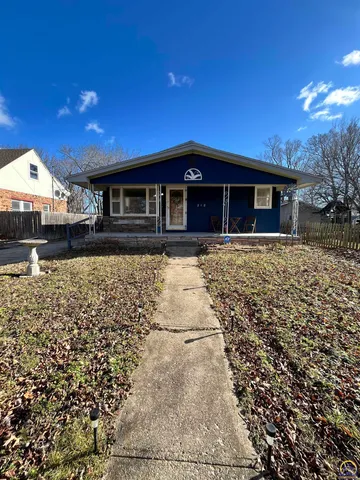 $159,900 | 218 South Cottonwood Street, Emporia, KS 66801