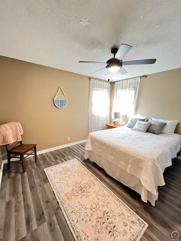 $159,900 | 218 South Cottonwood Street, Emporia, KS 66801