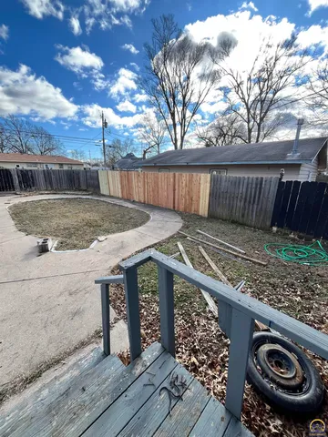 $159,900 | 218 South Cottonwood Street, Emporia, KS 66801